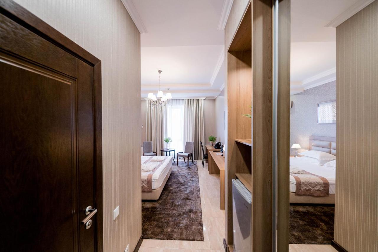 Отель Oasis Residence Бишкек Экстерьер фото